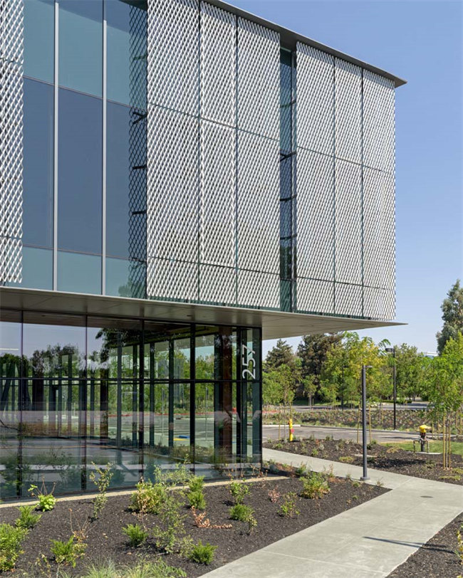 Fluorocarbon Coating Architectural Expanded Metal Extruded Metal Mesh